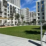 2Br Burj Khalifa View In Dubai With Beach Access