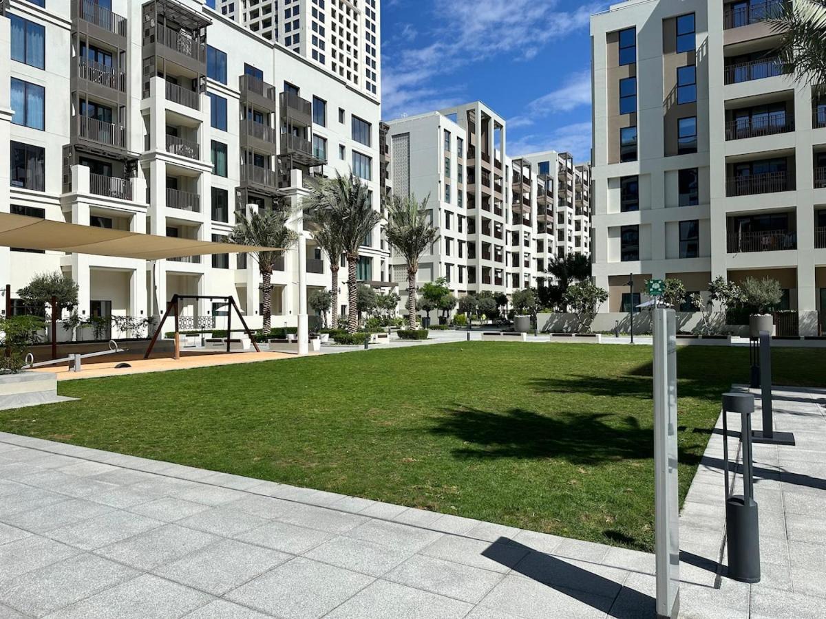 2br Burj Khalifa View In With Access Dubai