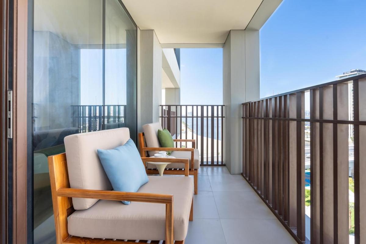 2br Burj Khalifa View In With Access Apartment